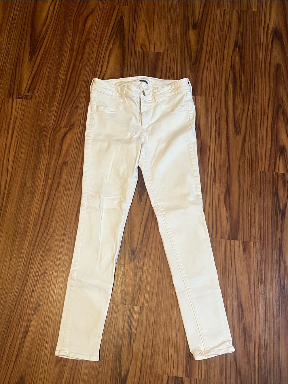 American Eagle Women’s White Jeggings